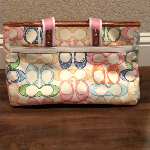 Coach Hamptons Weekend Scribble Tote - Picture 2 of 5